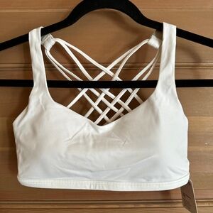 Lululemon Free to Be Bra